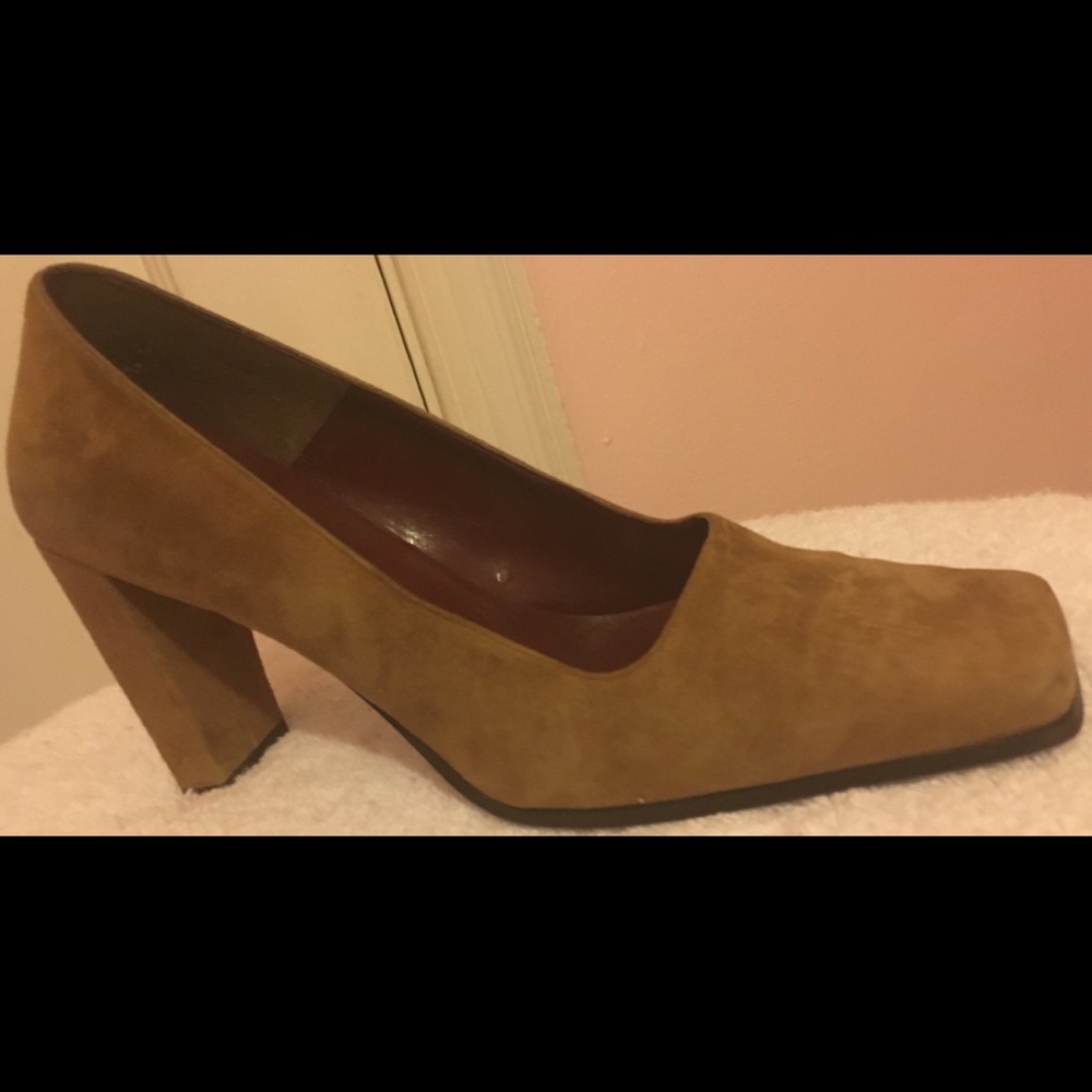 Beige Pump - image 1